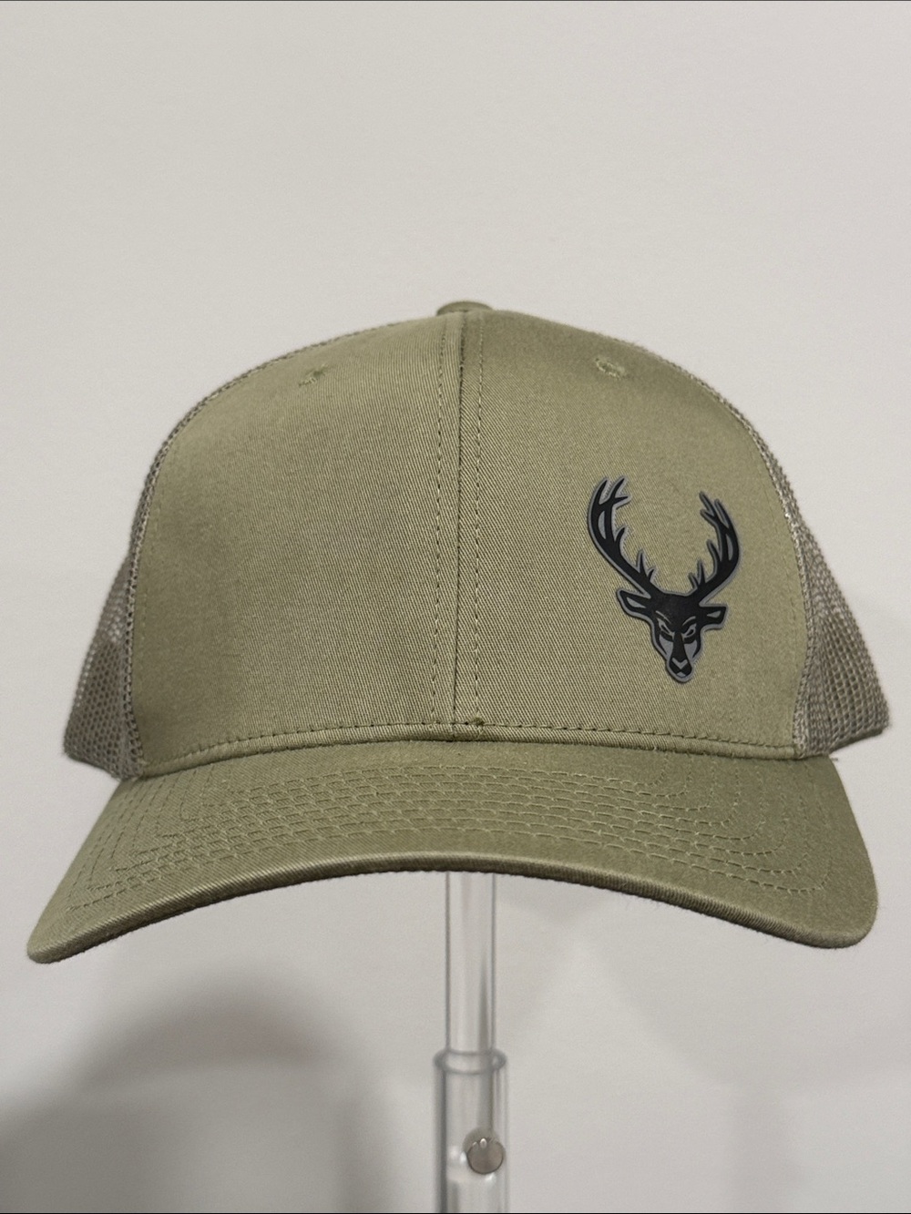 Decky Olive Green Snapback Trucker Hat with Silicone Whitetail Deer Logo